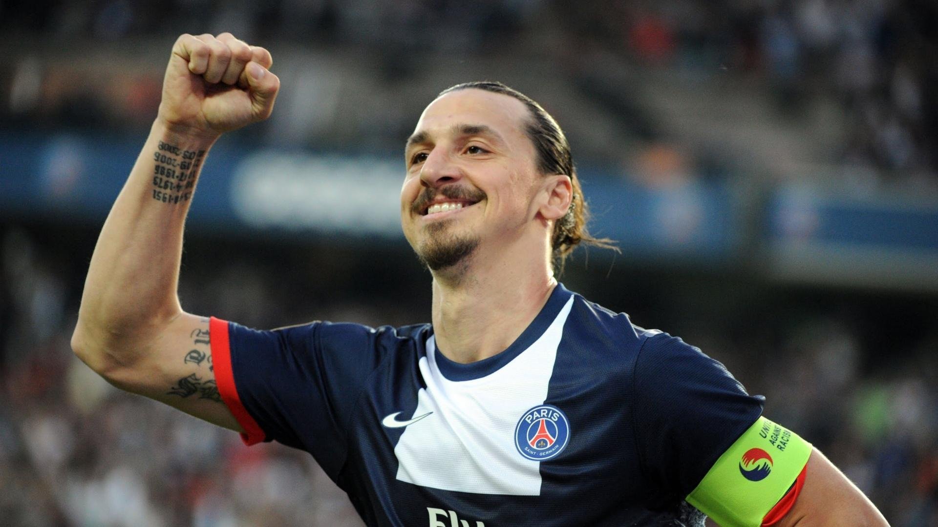 乐鱼电竞在线平台-美国男篮在世界杯决赛中逆转夺冠，实现三连冠壮举